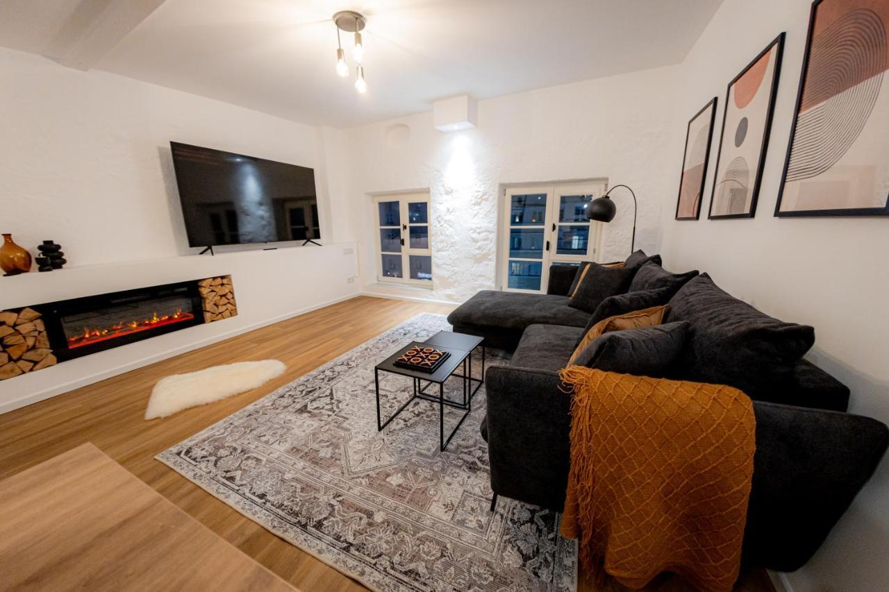 Highlight Am Stadtplatz Muehldorf - C4S Come4Stay - 2 Zimmer Wohnung I Bis Zu 5 Gaeste المظهر الخارجي الصورة