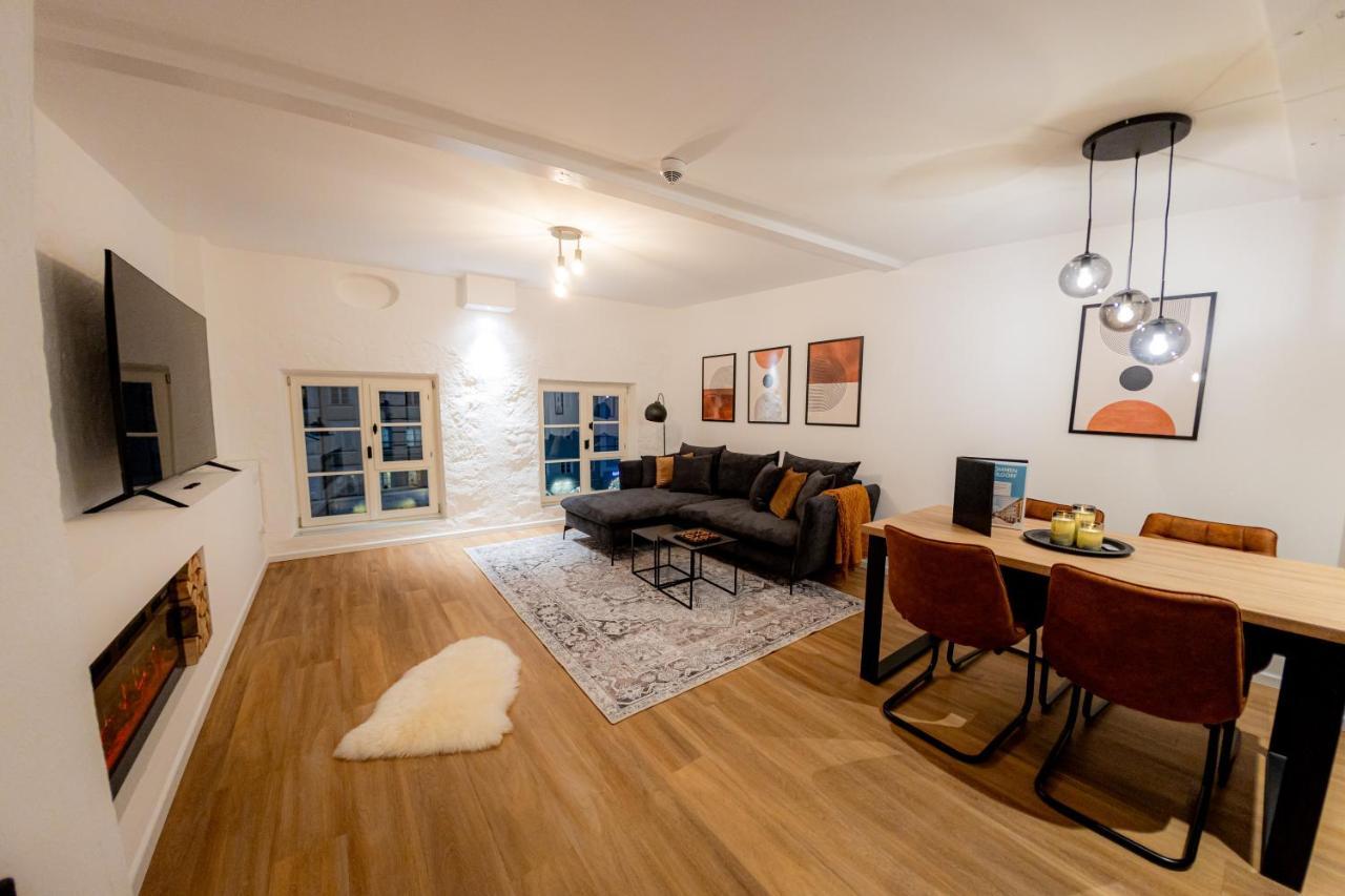 Highlight Am Stadtplatz Muehldorf - C4S Come4Stay - 2 Zimmer Wohnung I Bis Zu 5 Gaeste المظهر الخارجي الصورة