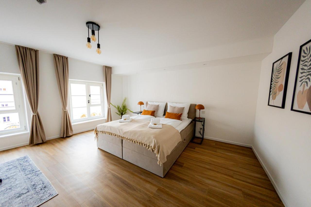 Highlight Am Stadtplatz Muehldorf - C4S Come4Stay - 2 Zimmer Wohnung I Bis Zu 5 Gaeste المظهر الخارجي الصورة