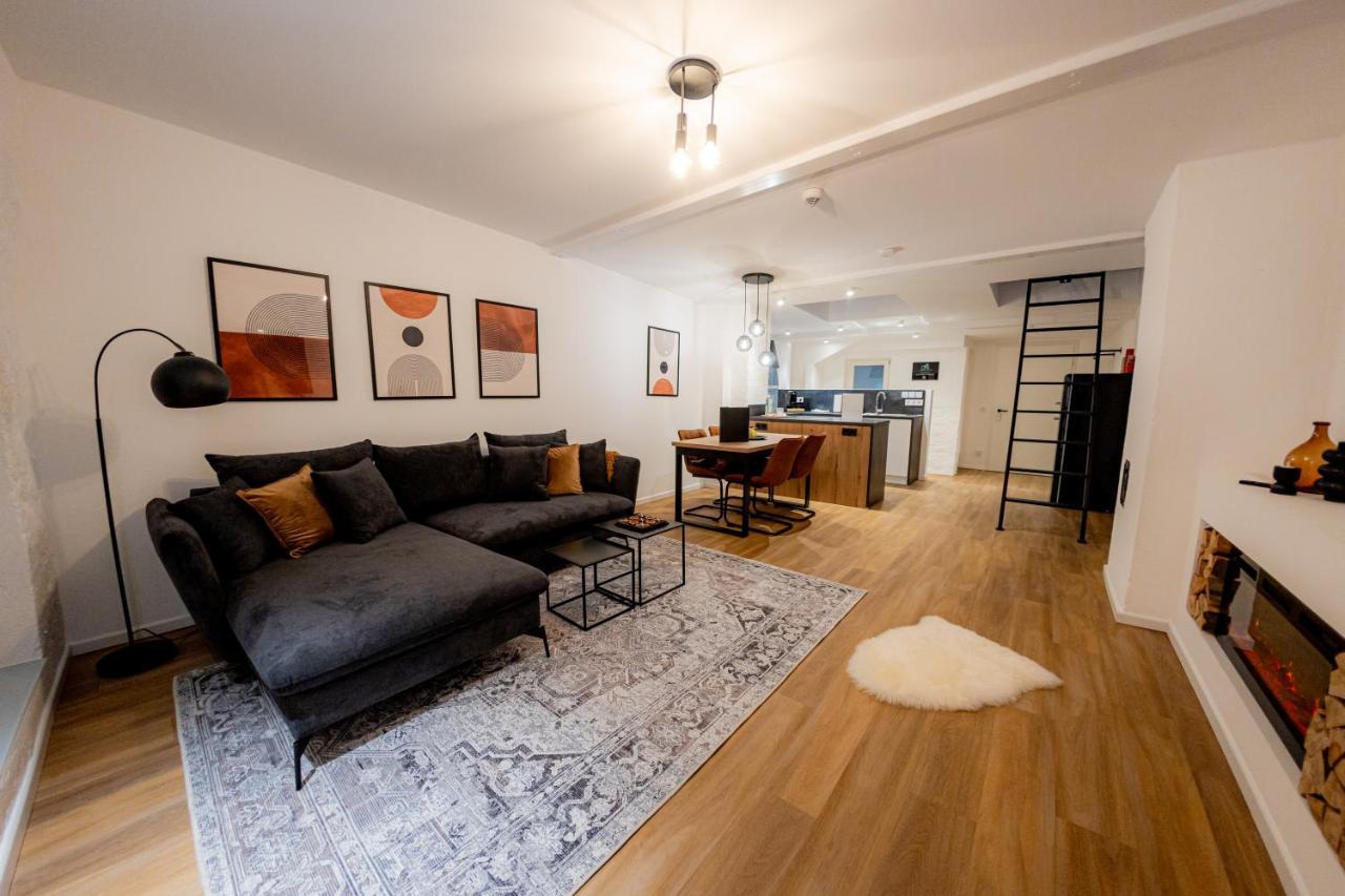 Highlight Am Stadtplatz Muehldorf - C4S Come4Stay - 2 Zimmer Wohnung I Bis Zu 5 Gaeste المظهر الخارجي الصورة
