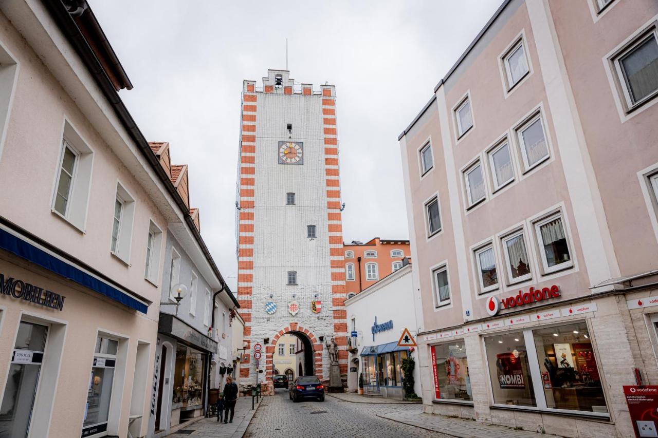 Highlight Am Stadtplatz Muehldorf - C4S Come4Stay - 2 Zimmer Wohnung I Bis Zu 5 Gaeste المظهر الخارجي الصورة
