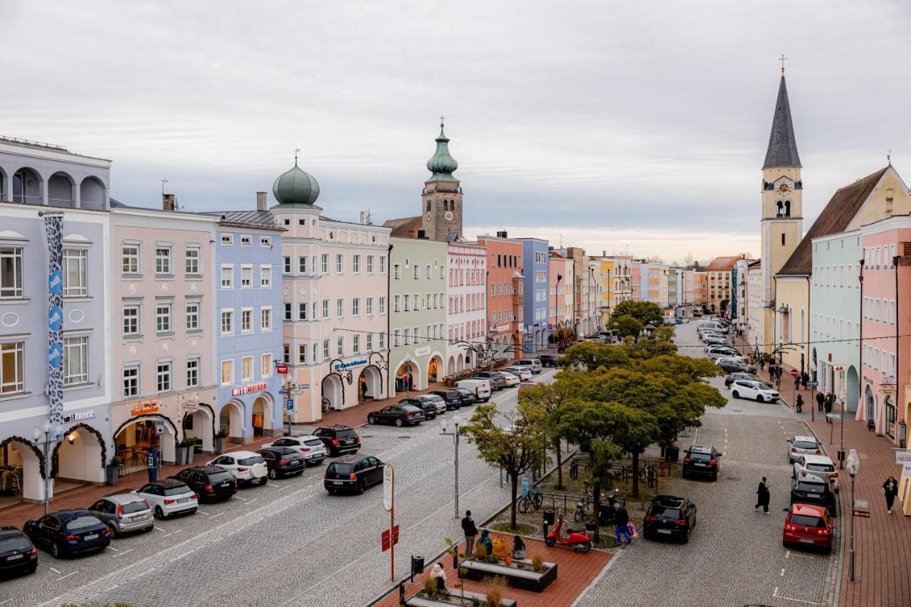 Highlight Am Stadtplatz Muehldorf - C4S Come4Stay - 2 Zimmer Wohnung I Bis Zu 5 Gaeste المظهر الخارجي الصورة