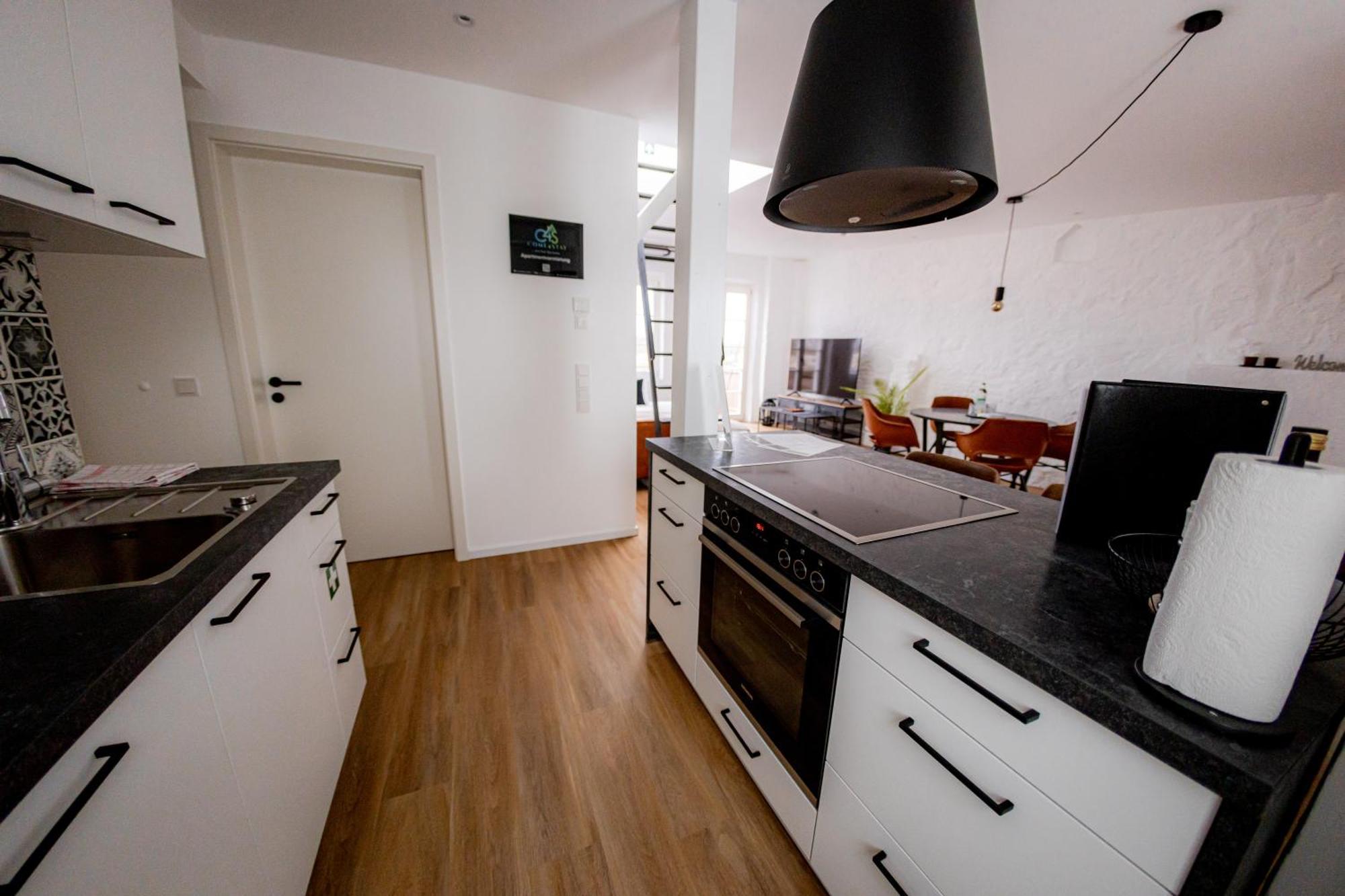 Highlight Am Stadtplatz Muehldorf - C4S Come4Stay - 2 Zimmer Wohnung I Bis Zu 5 Gaeste الغرفة الصورة